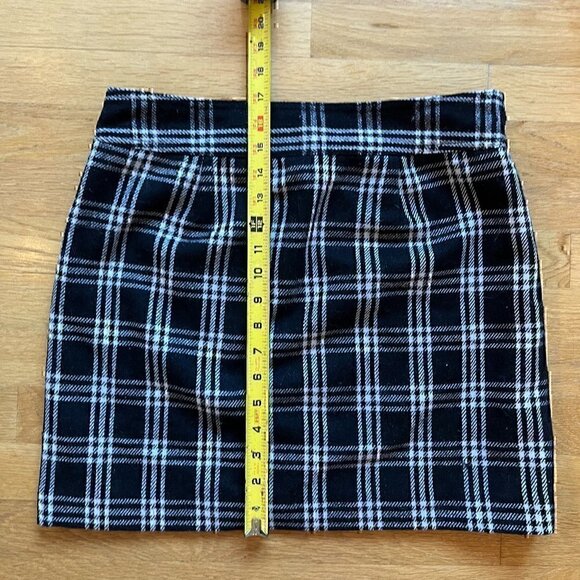 ANN TAYLOR LOFT Black/ White Plaid Skirt, 17” Length, Sz 6 VGUC. - Picture 3 of 6